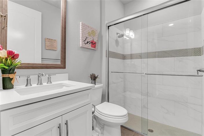 Image No.9-5 Bed House for sale