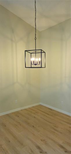 Image No.11-3 Bed House for sale