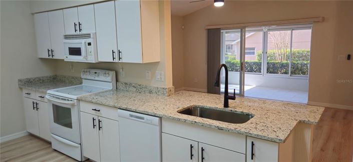 Image No.9-3 Bed House for sale