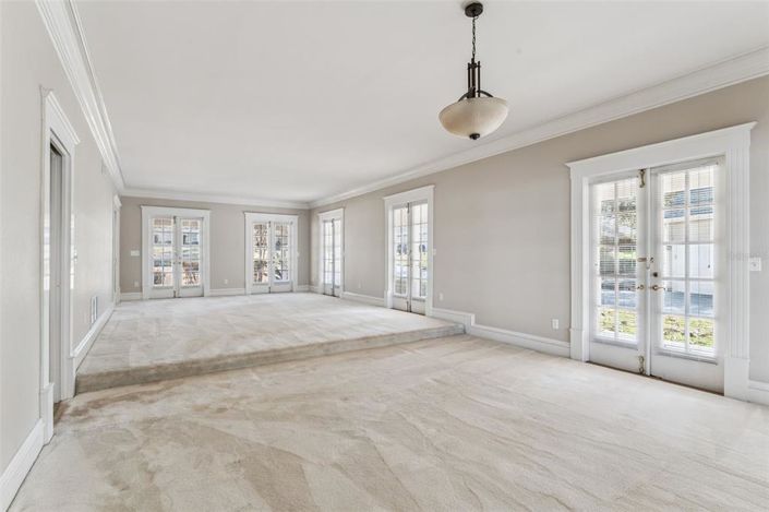 Image No.11-5 Bed House for sale