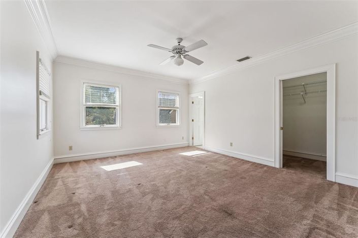 Image No.21-5 Bed House for sale