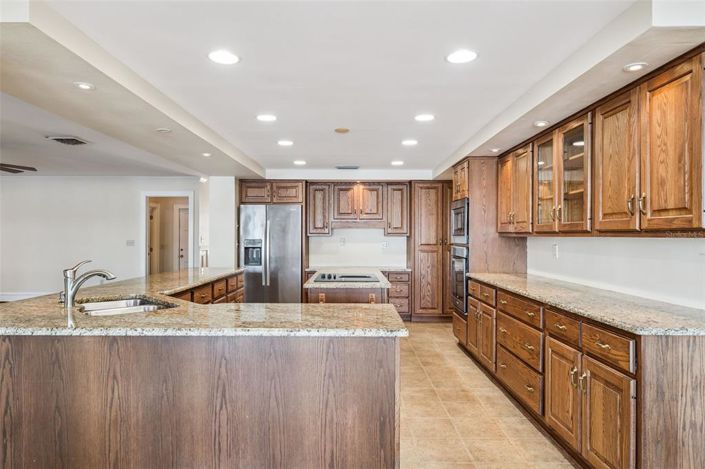 Image No.9-5 Bed House for sale