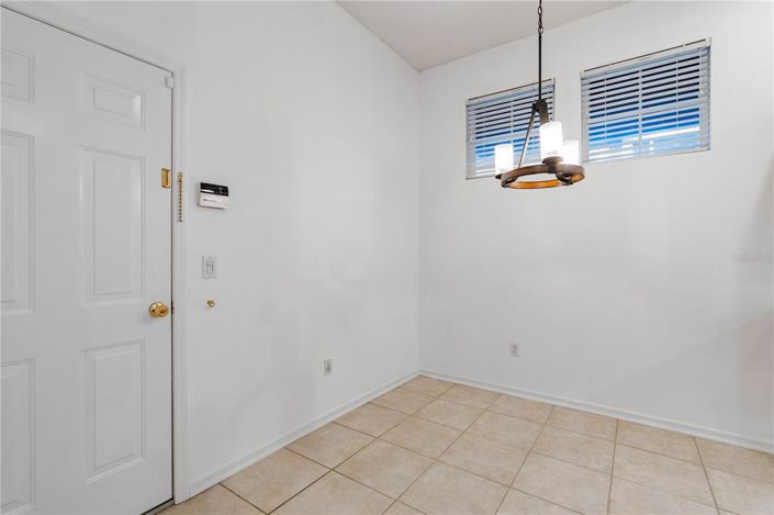 Image No.12-2 Bed House for sale