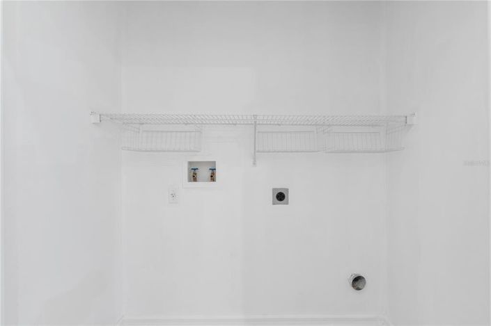 Image No.13-2 Bed House for sale