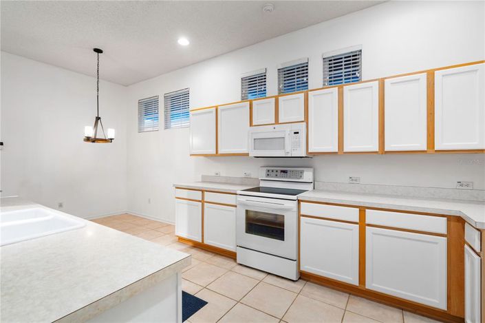 Image No.3-2 Bed House for sale