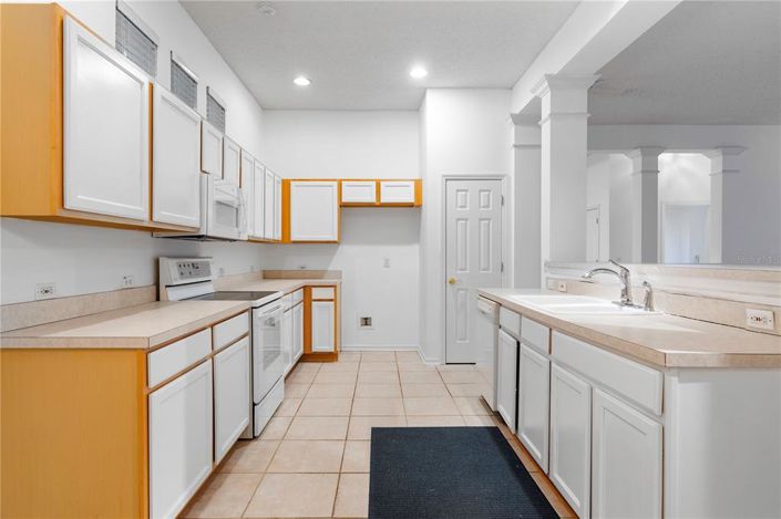 Image No.6-2 Bed House for sale