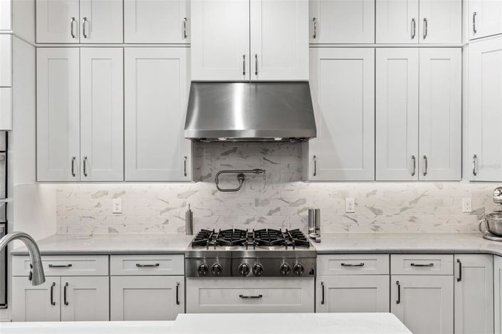 Image No.10-4 Bed House for sale