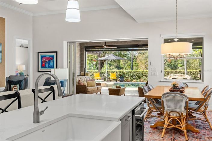 Image No.18-4 Bed House for sale