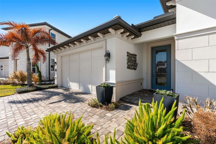 Image No.2-4 Bed House for sale