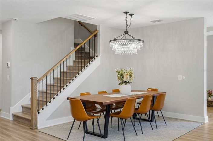 Image No.19-5 Bed House for sale