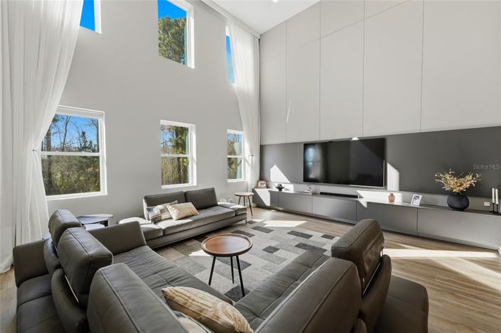 Image No.22-5 Bed House for sale