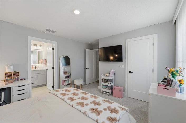 Image No.45-5 Bed House for sale