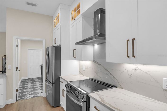 Image No.16-4 Bed House for sale