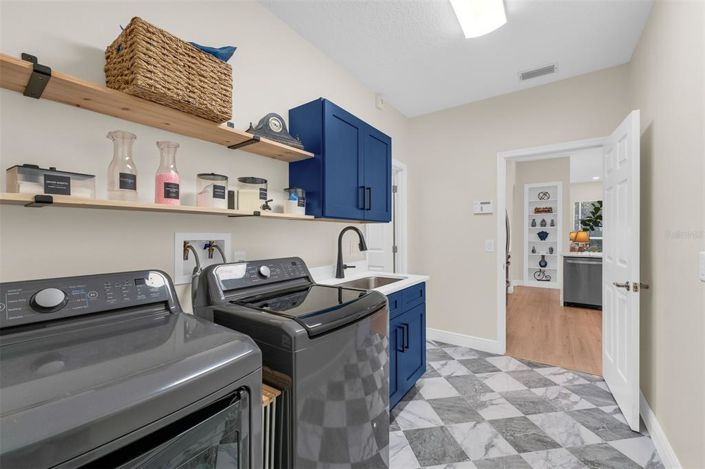 Image No.18-4 Bed House for sale