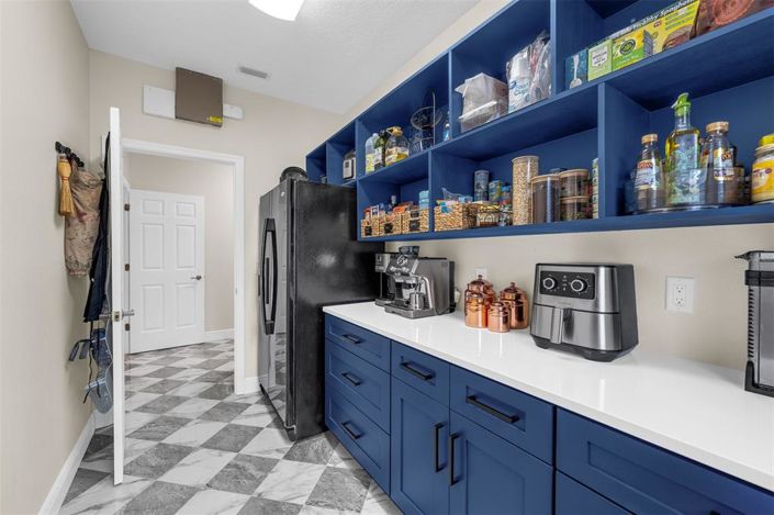 Image No.19-4 Bed House for sale