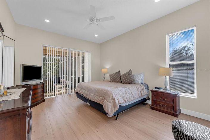 Image No.22-4 Bed House for sale