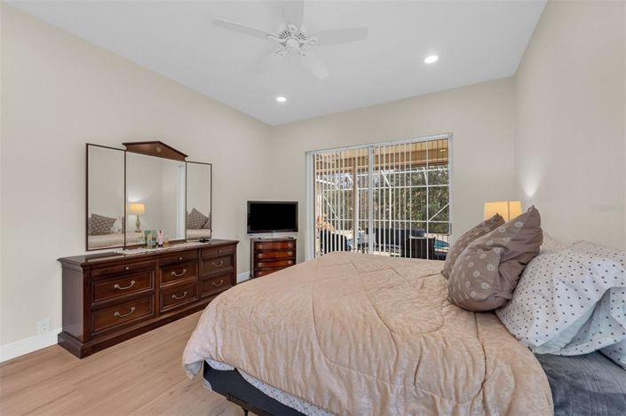 Image No.23-4 Bed House for sale