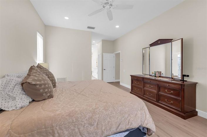 Image No.24-4 Bed House for sale