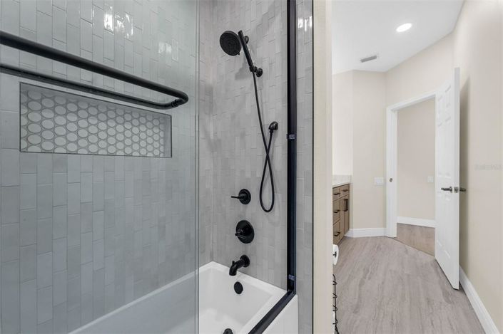 Image No.33-4 Bed House for sale