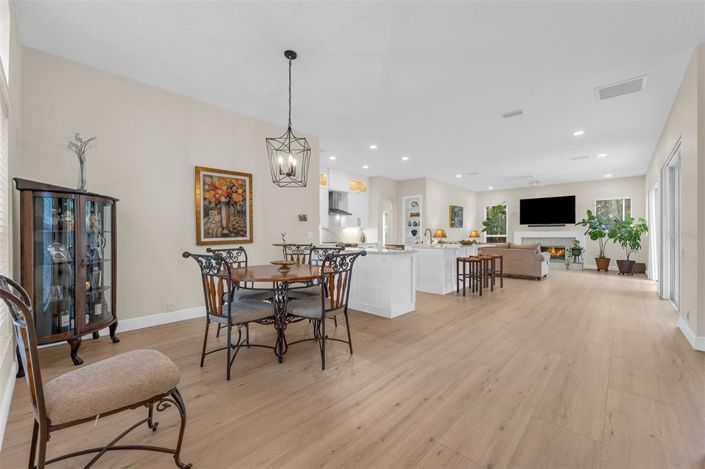 Image No.7-4 Bed House for sale