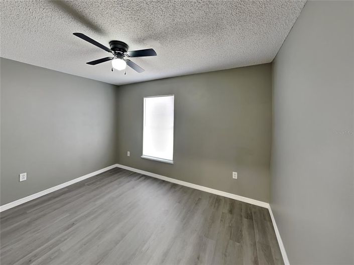 Image No.13-3 Bed House for sale