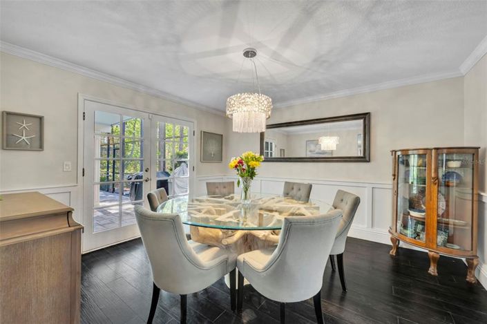 Image No.12-5 Bed House for sale