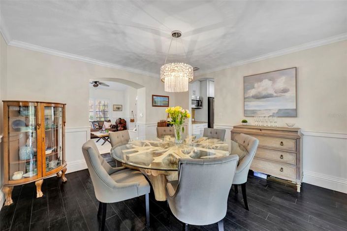 Image No.13-5 Bed House for sale