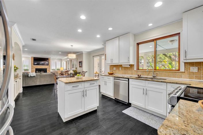 Image No.15-5 Bed House for sale