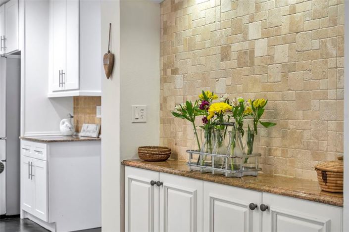 Image No.18-5 Bed House for sale