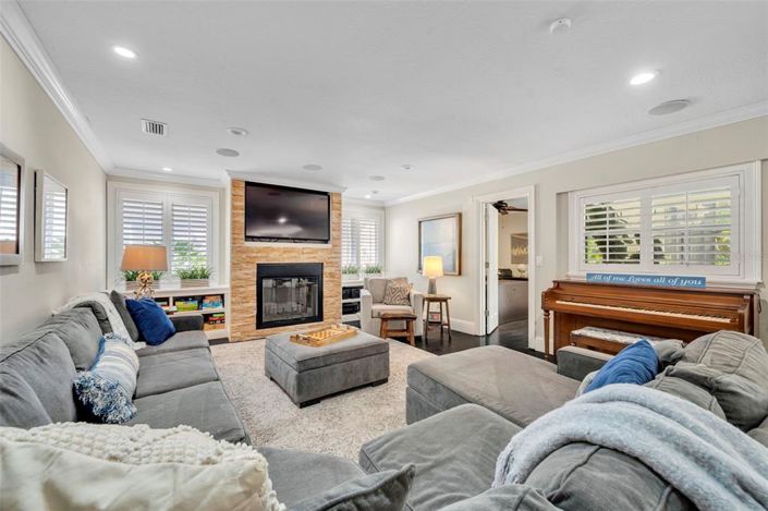 Image No.22-5 Bed House for sale