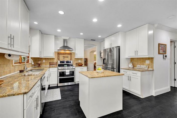 Image No.28-5 Bed House for sale