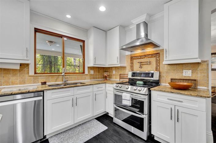 Image No.29-5 Bed House for sale