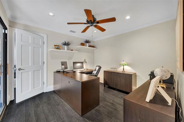 Image No.30-5 Bed House for sale