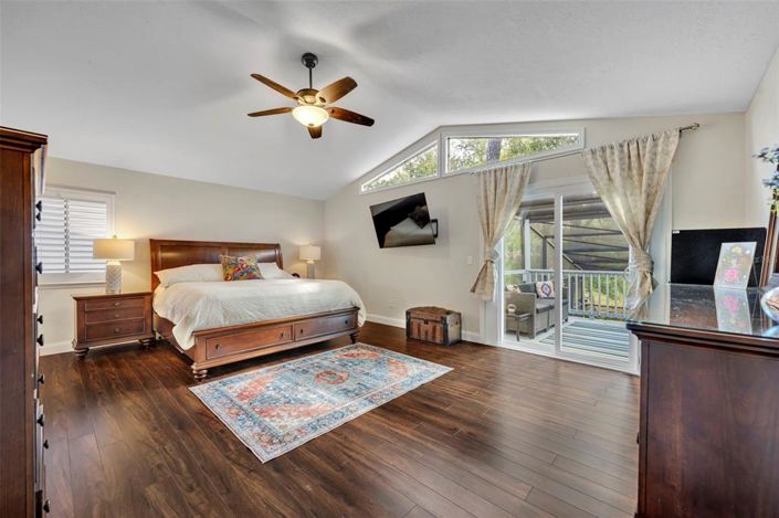 Image No.34-5 Bed House for sale