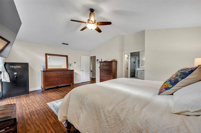 Image No.36-5 Bed House for sale