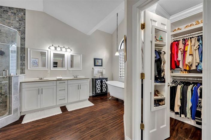 Image No.41-5 Bed House for sale