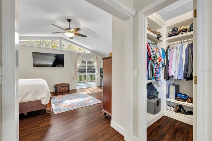 Image No.42-5 Bed House for sale