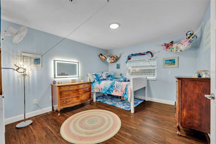 Image No.48-5 Bed House for sale