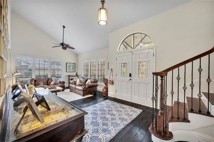 Image No.6-5 Bed House for sale