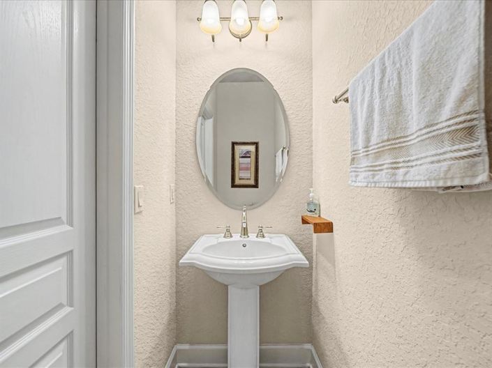 Image No.12-3 Bed Townhouse for sale