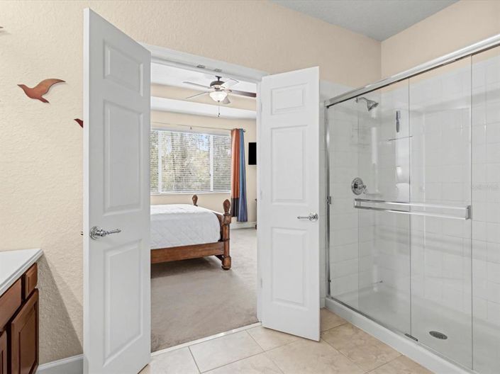 Image No.17-3 Bed Townhouse for sale