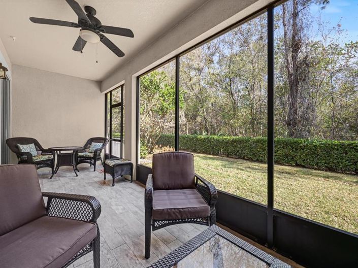 Image No.26-3 Bed Townhouse for sale