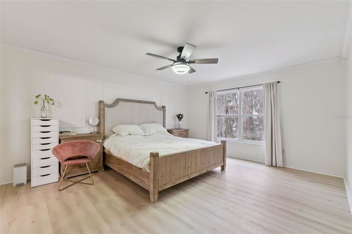 Image No.19-5 Bed House for sale