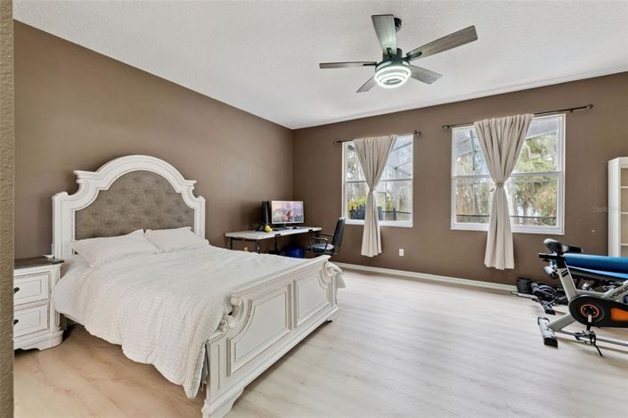 Image No.21-5 Bed House for sale