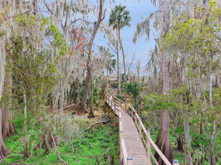 Image No.44-5 Bed House for sale