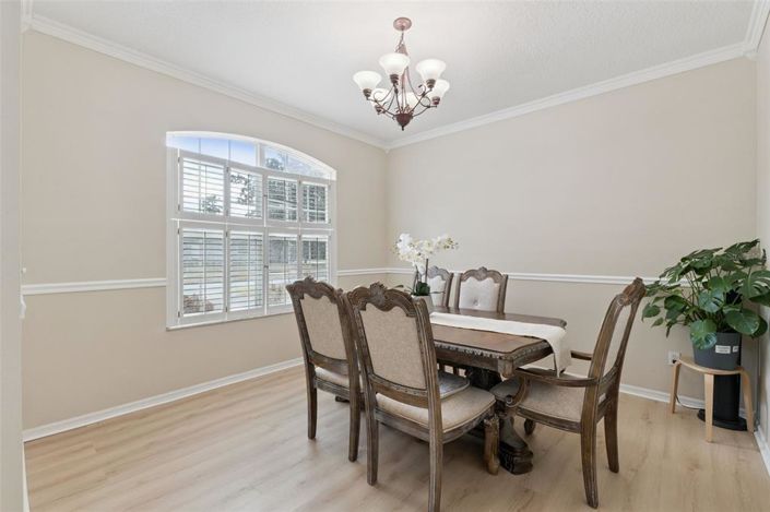 Image No.7-5 Bed House for sale