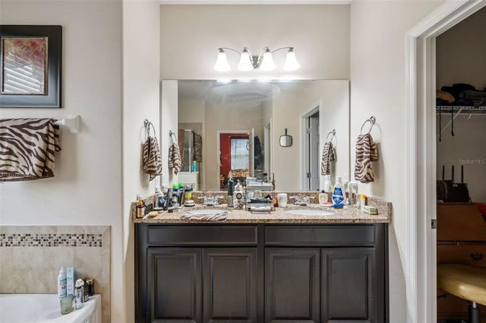 Image No.22-4 Bed House for sale