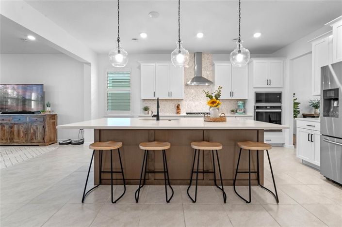 Image No.9-5 Bed House for sale