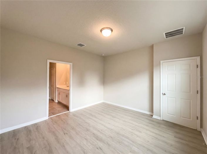 Image No.13-4 Bed House for sale