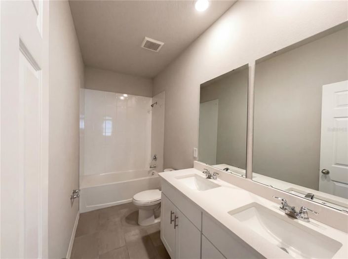 Image No.25-4 Bed House for sale